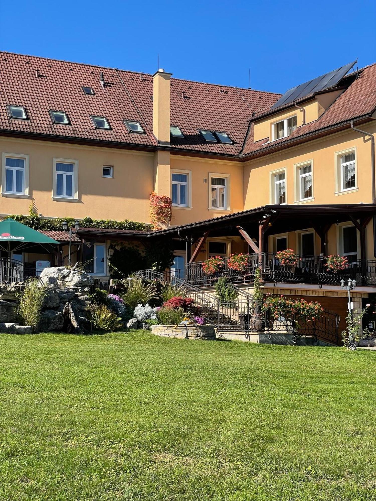 Hotel Lipa Bojnice Eksteriør billede