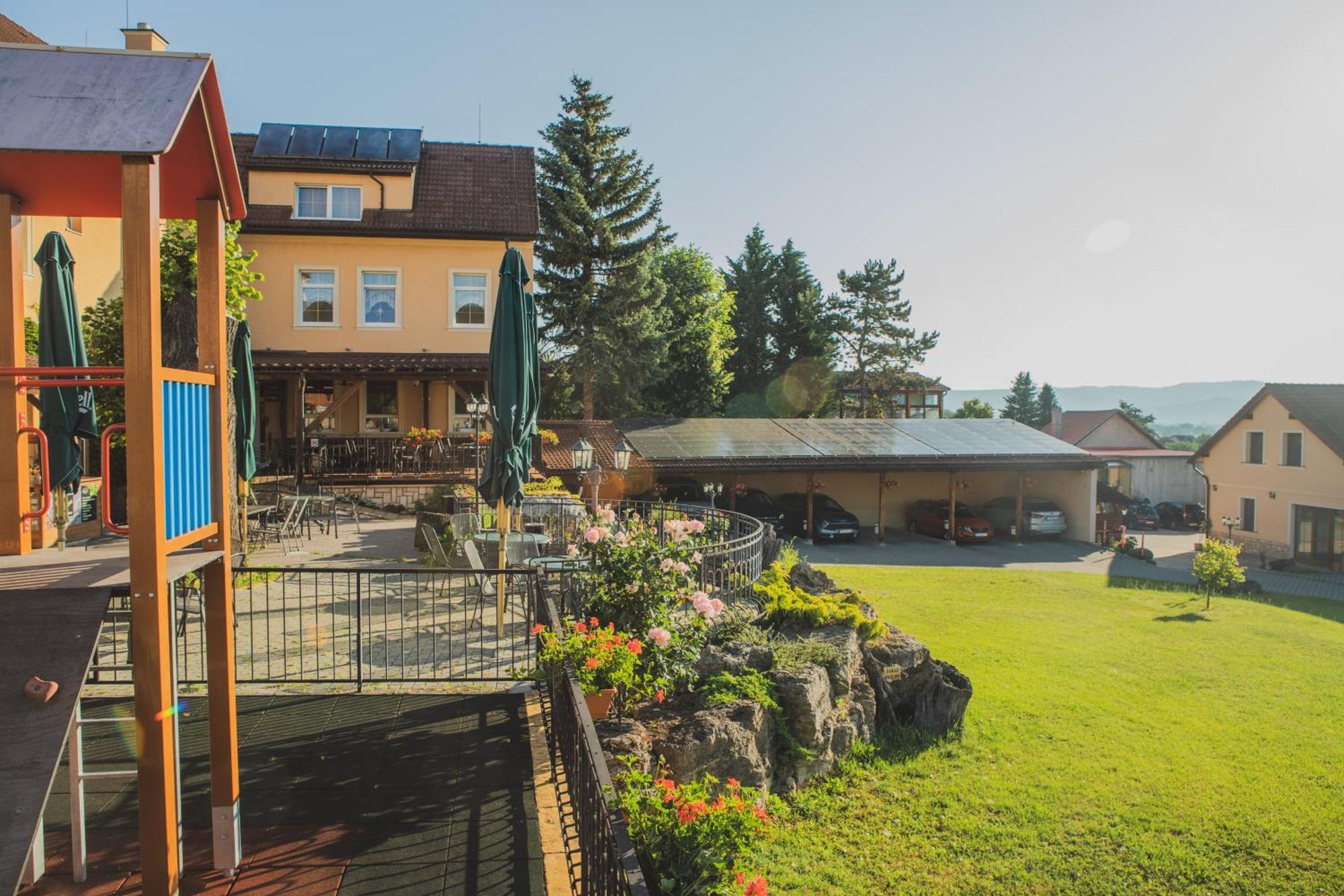 Hotel Lipa Bojnice Eksteriør billede